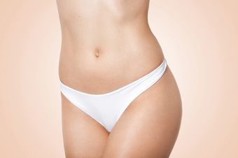 Депиляция зоны бикини